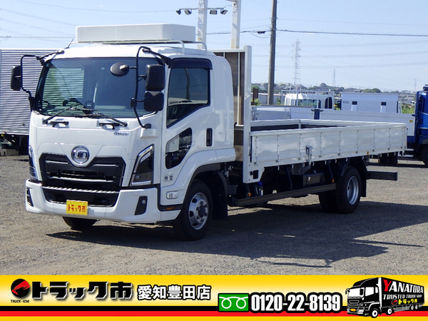 UDトラックス コンドル 平 ベッド 標準幅×620ボディ フォワードOEM車 3.9t