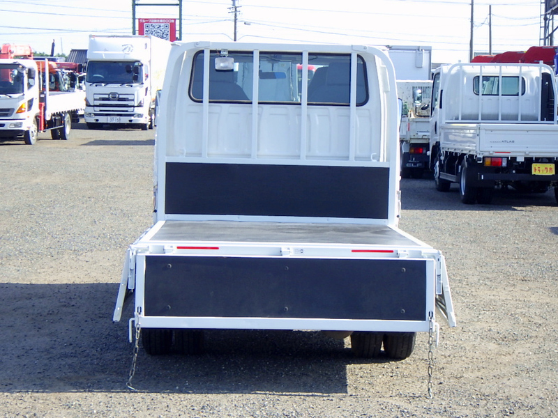 日産 アトラス Wキャブ 平ボディ 低床 1.55t エルフOEM車 総重量5t未満